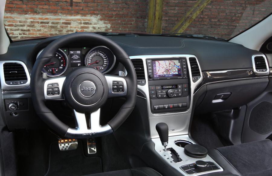  Jeep Grand Cherokee SRT8 2012 года  (фото 127 из 186)